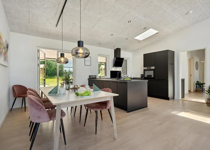 Сasa de vacaciones In With Sauna Sjolund